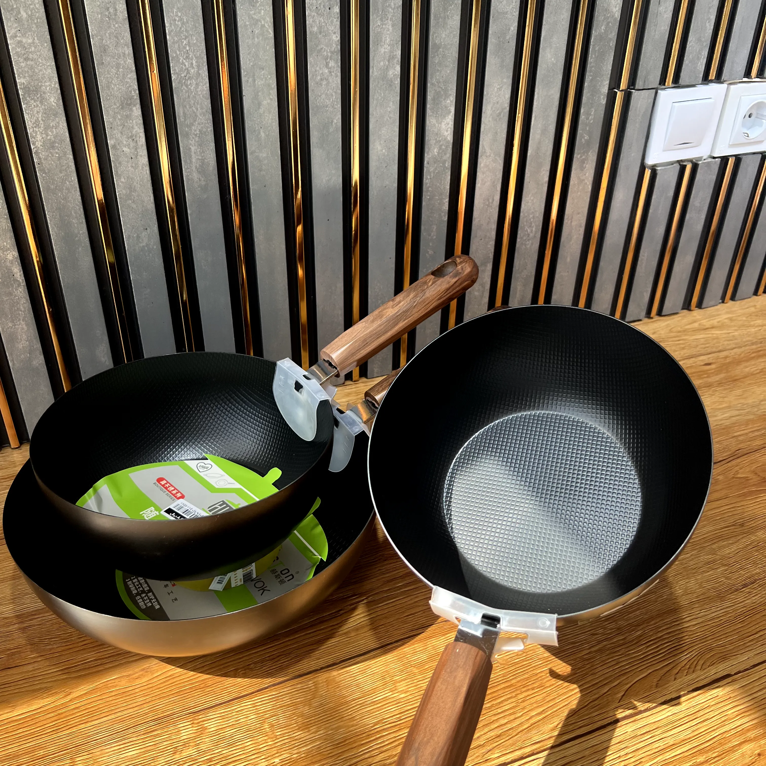 تابه وک کف زنبوری برند HURSTON