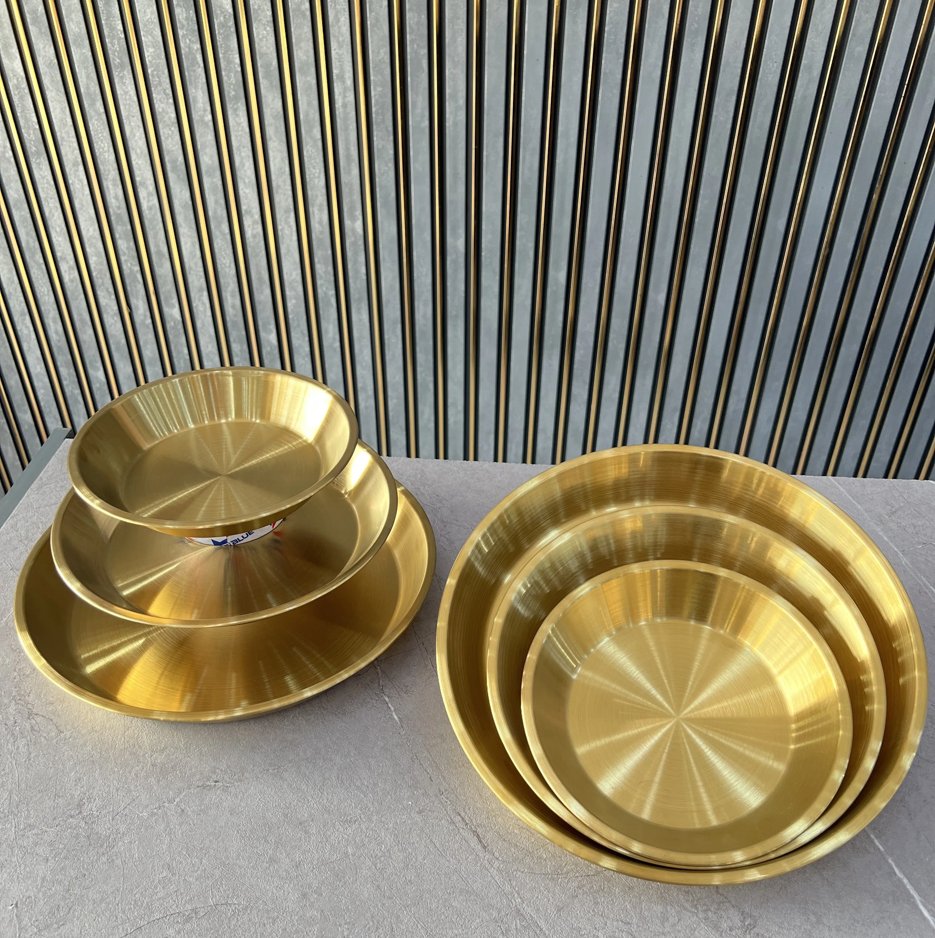 ظرف استیل طلایی کد 44-0611