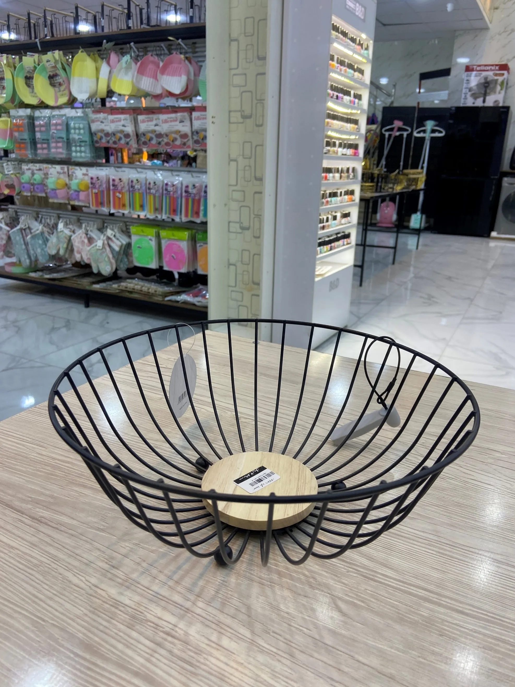 سبد گرد فلزی کف چوبی 0677-1